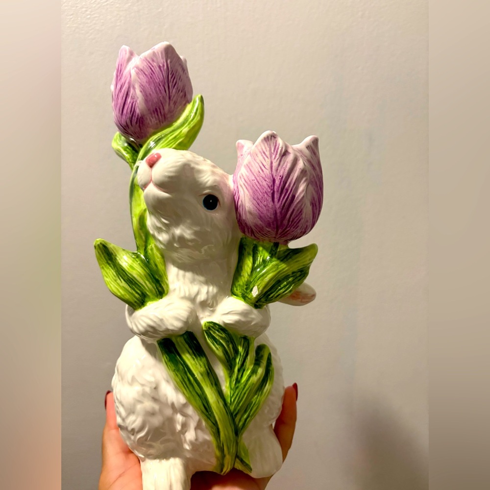 Ceramic bunny decor
